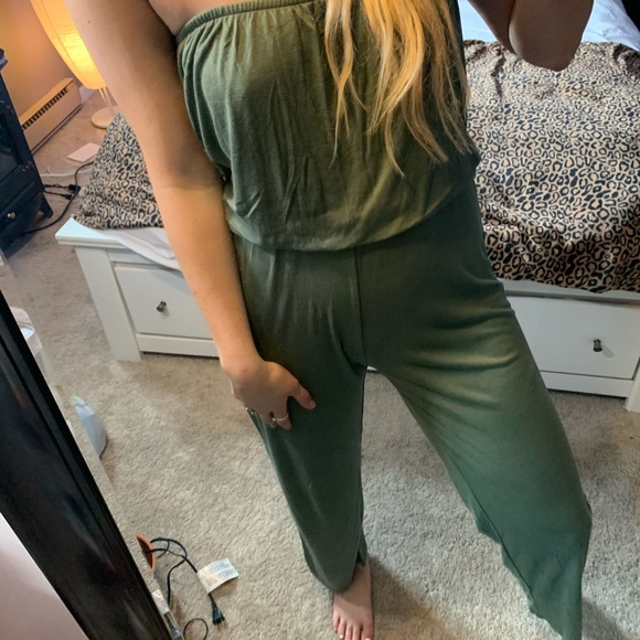 EXIST JUMPSUIT - Picture 2 of 8